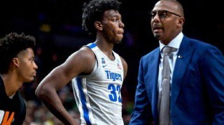 开云下载-便士帮助勇士培养怀斯曼 与科尔合力打造榜眼